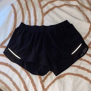 Lululemon Hotty Hot Low-Rise Lined Shorts - 4”